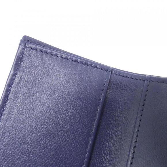 CHANEL Blue Wallet - Picture 5 of 7